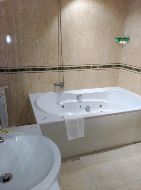 Hotel San Cibrao San Ciprian de Vinas Room photo